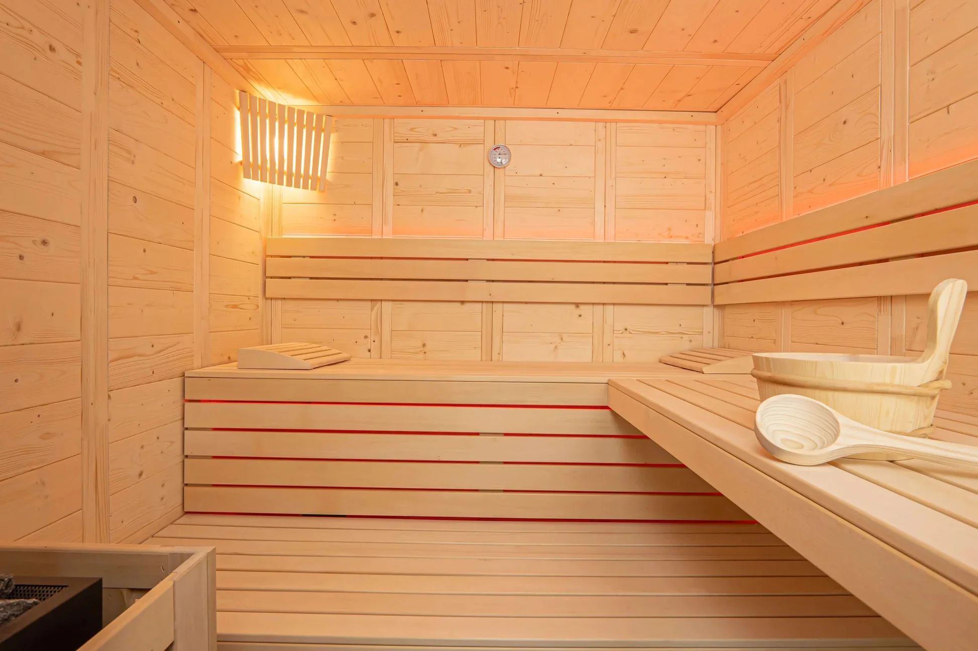 Almost Heaven Wolfpine 2-5 Person Indoor Sauna (Heritage Collection) - Image 7