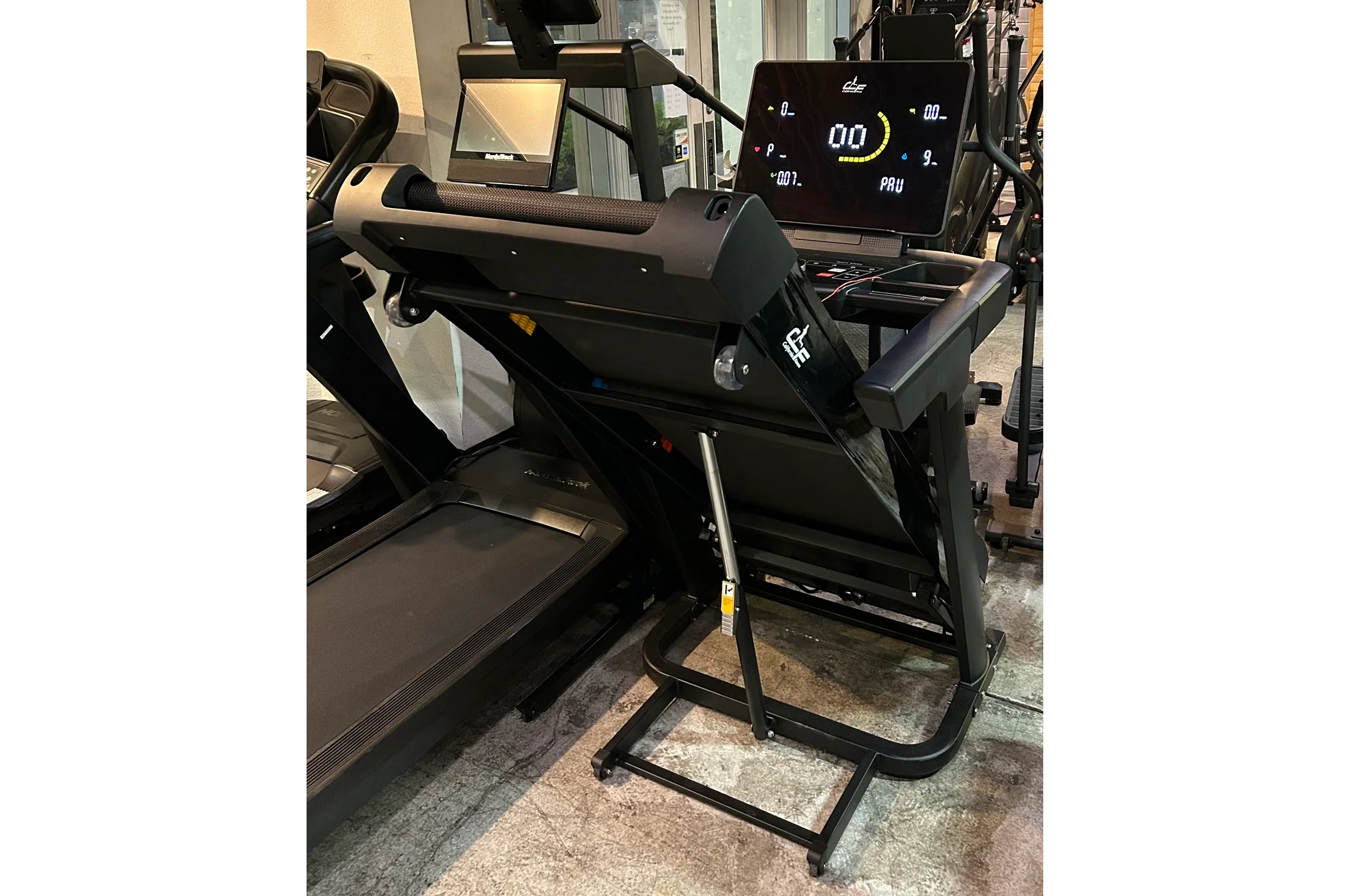 California Fitness Malibu 223 Folding Treadmill - Image 22