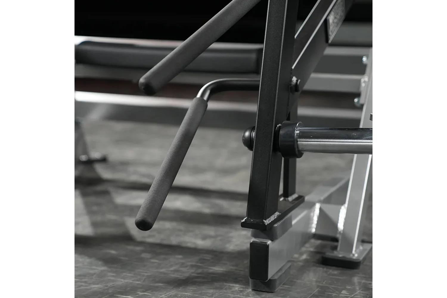 Hammer Strength Ground Base Multi-Squat Machine - Image 16