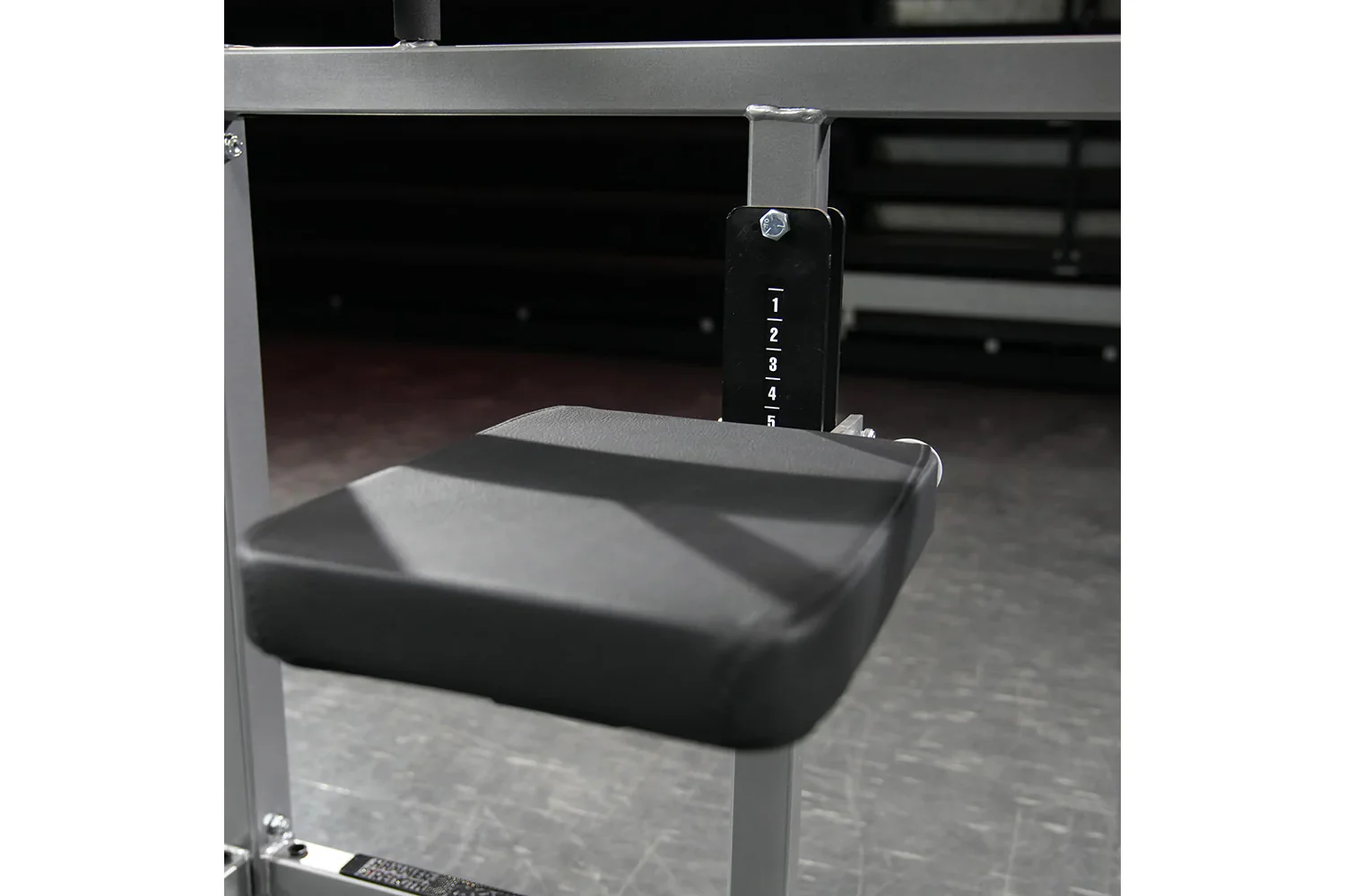 Hammer Strength Plate-Loaded 4 Way Neck - Image 19