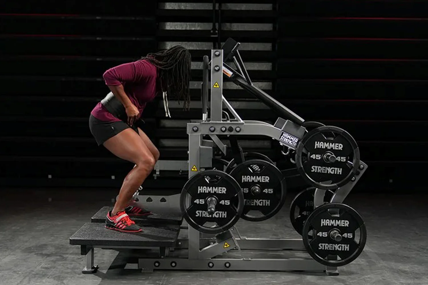 Hammer Strength Plate-Loaded Belt Squat Machine - Image 5
