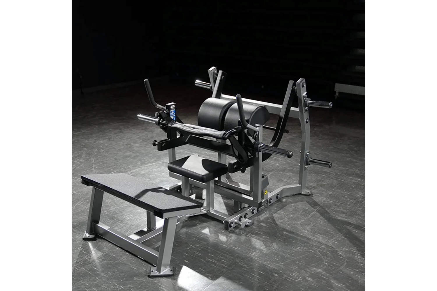 Hammer Strength Plate-Loaded Glute Drive - Image 11