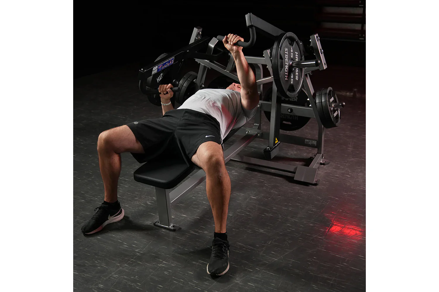 Hammer Strength Plate-Loaded Iso-Lateral Horizontal Bench Press - Image 3