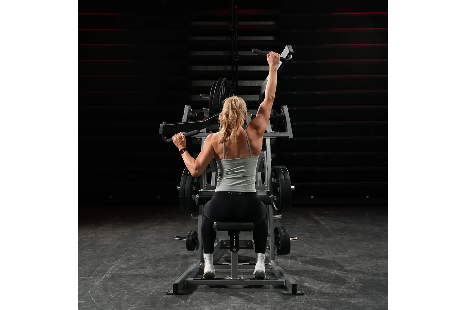 Hammer Strength Plate-Loaded Iso-Lateral Wide Pulldown - Image 13