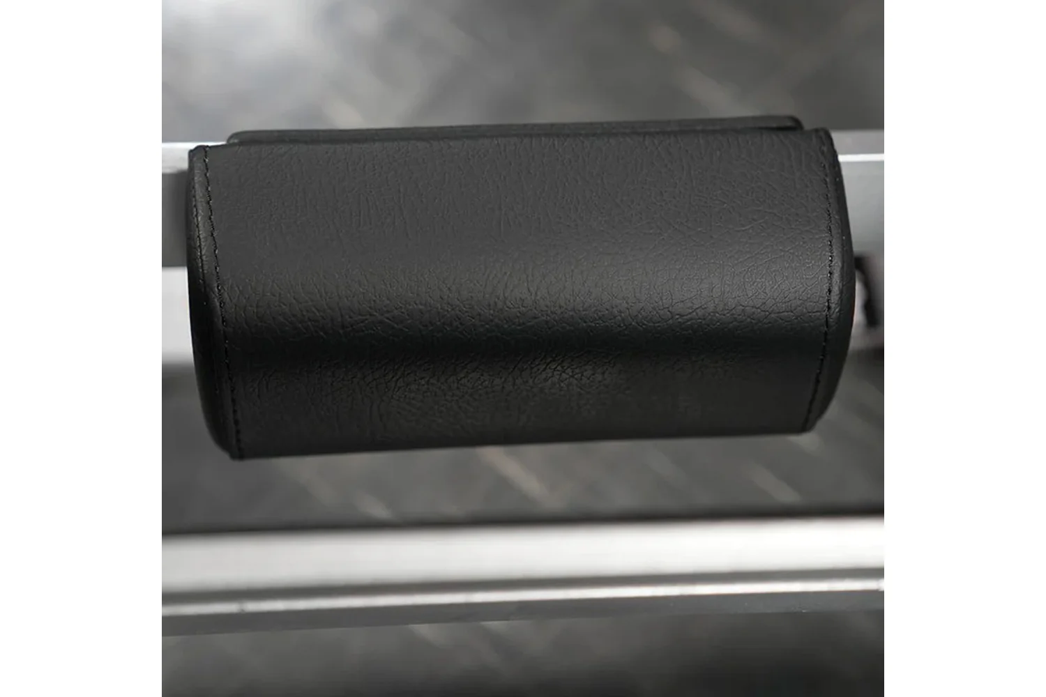 Hammer Strength Plate-Loaded Tibia Dorsi Flexion Bench Machine - Image 15