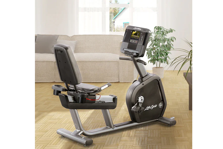 Life Fitness Club Series + (Plus) Recumbent Lifecycle Bike - Image 6
