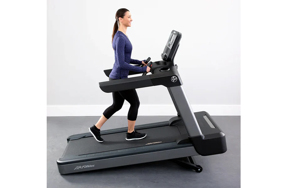 Life Fitness Club Series + (Plus) Treadmill - Image 7