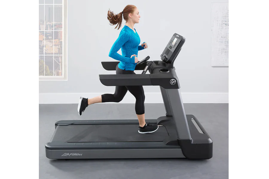 Life Fitness Club Series + (Plus) Treadmill - Image 8