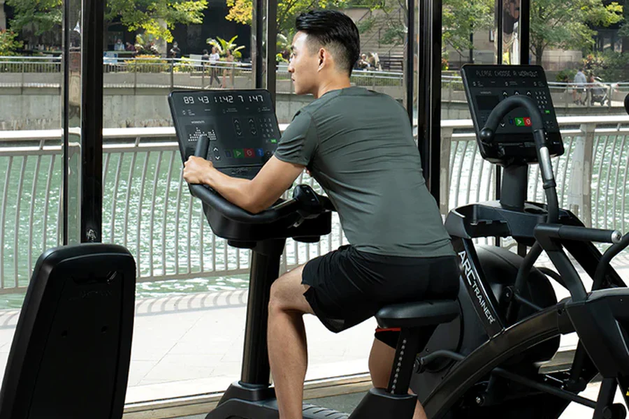 Life Fitness Club Series + (Plus) Upright Lifecycle Bike w/ SE3 Console (DEMO) (🧨JULY 4th SALE) - Image 5