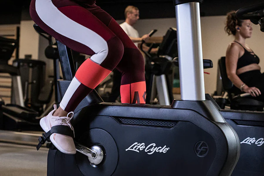 Life Fitness Club Series + (Plus) Upright Lifecycle Bike w/ SE3 Console (DEMO) (🧨JULY 4th SALE) - Image 8