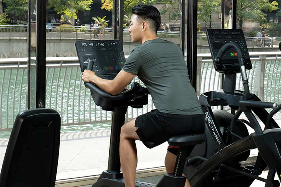 Life Fitness Club Series + (Plus) Upright Lifecycle Bike w/ SE3 Console (DEMO) (🧨JULY 4th SALE) - Image 5