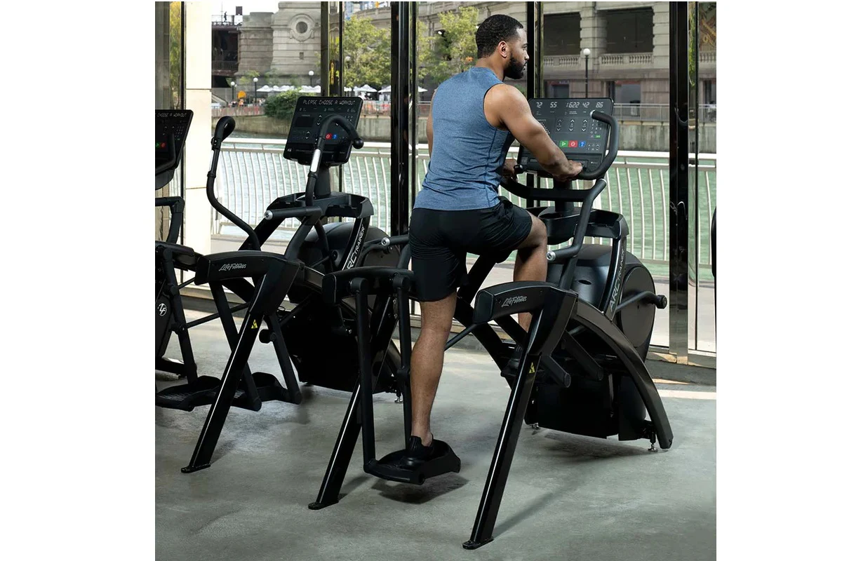 Life Fitness Lower Body Arc Trainer Elliptical - Image 3