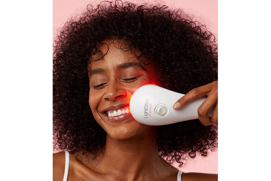 LightStim LED Light Therapy for Wrinkles - Image 6