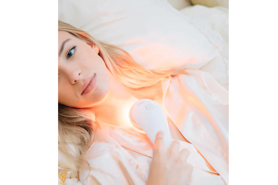 LightStim LED Light Therapy for Wrinkles - Image 8