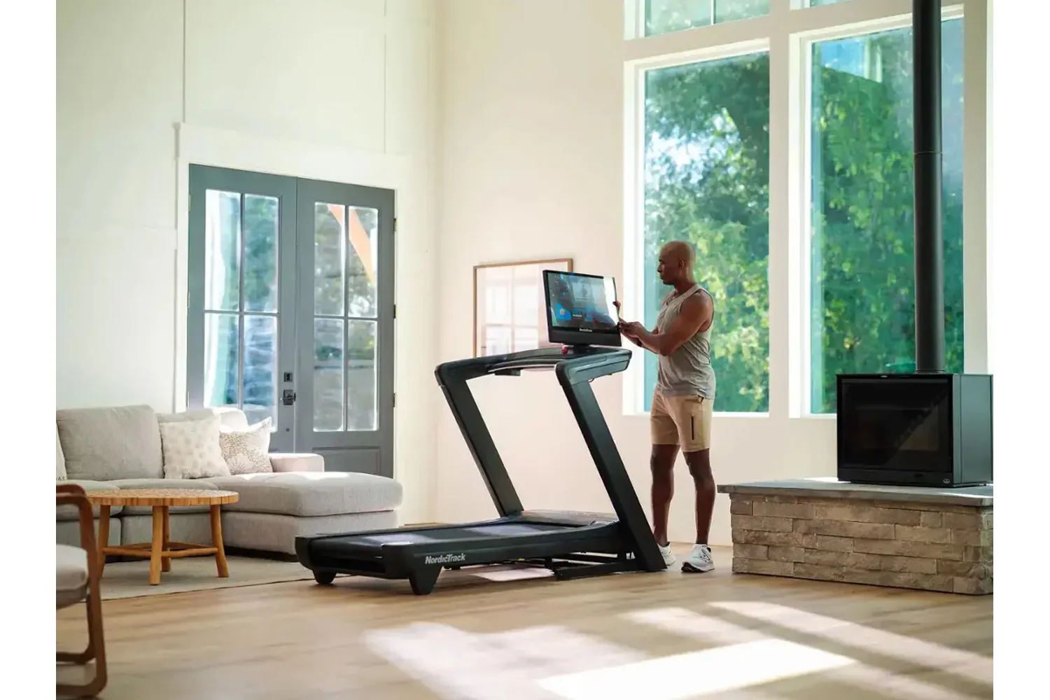 NordicTrack NEW Commercial 2450 Treadmill (🧨JULY 4th SALE) - Image 17
